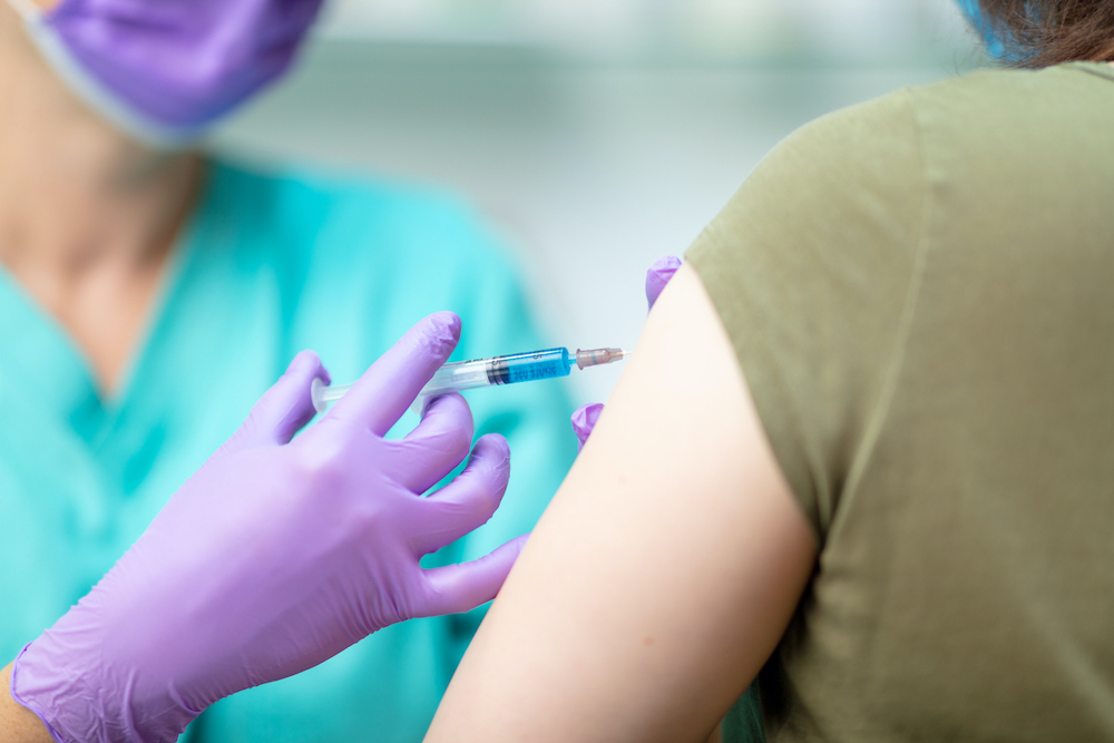 De gezondheidsraad raadt dit jaar echter meer dan ooit aan dat zorgverleners en risicogroepen zich zouden laten vaccineren. 