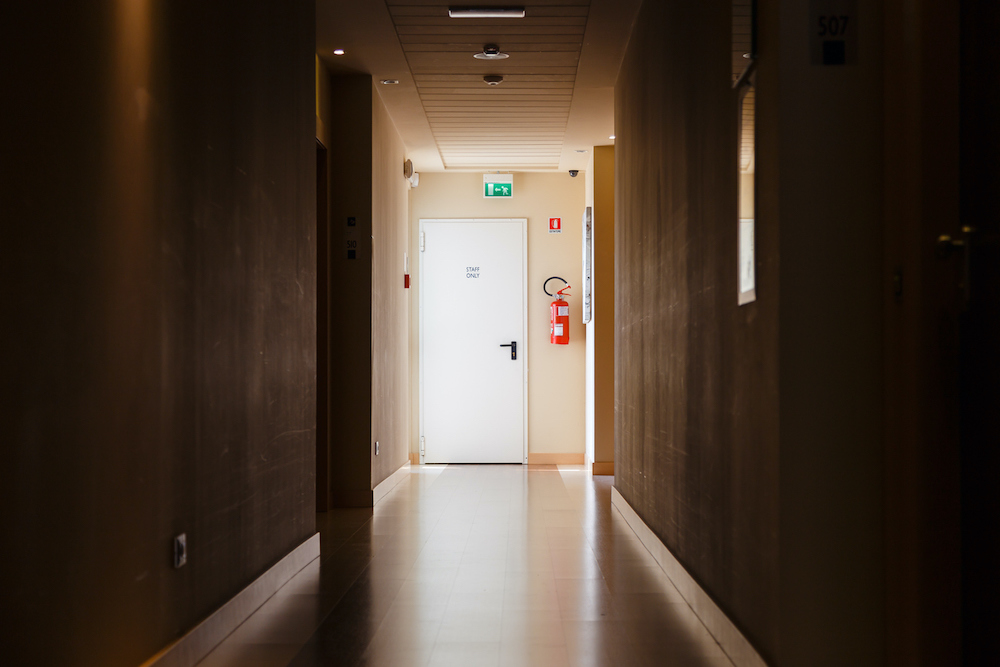 De coronapandemie heeft ervoor gezorgd dat voor sommige sectoren de termijnen en procedures voor de attestering inzake brandveiligheid aangepast worden.